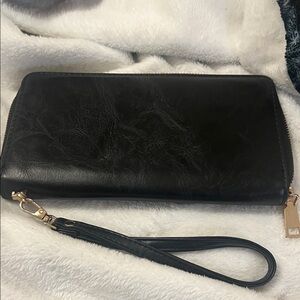 Black Women's Wristlet Wallet - Sleek Zip Clutch